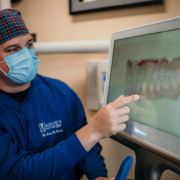 Dr. Andrew using iTero